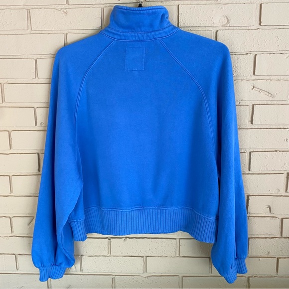 Aerie Women's Blue 1/4 Snap Oversized Slouchy Cropped Sweatshirt Size Medium M - Picture 3 of 8